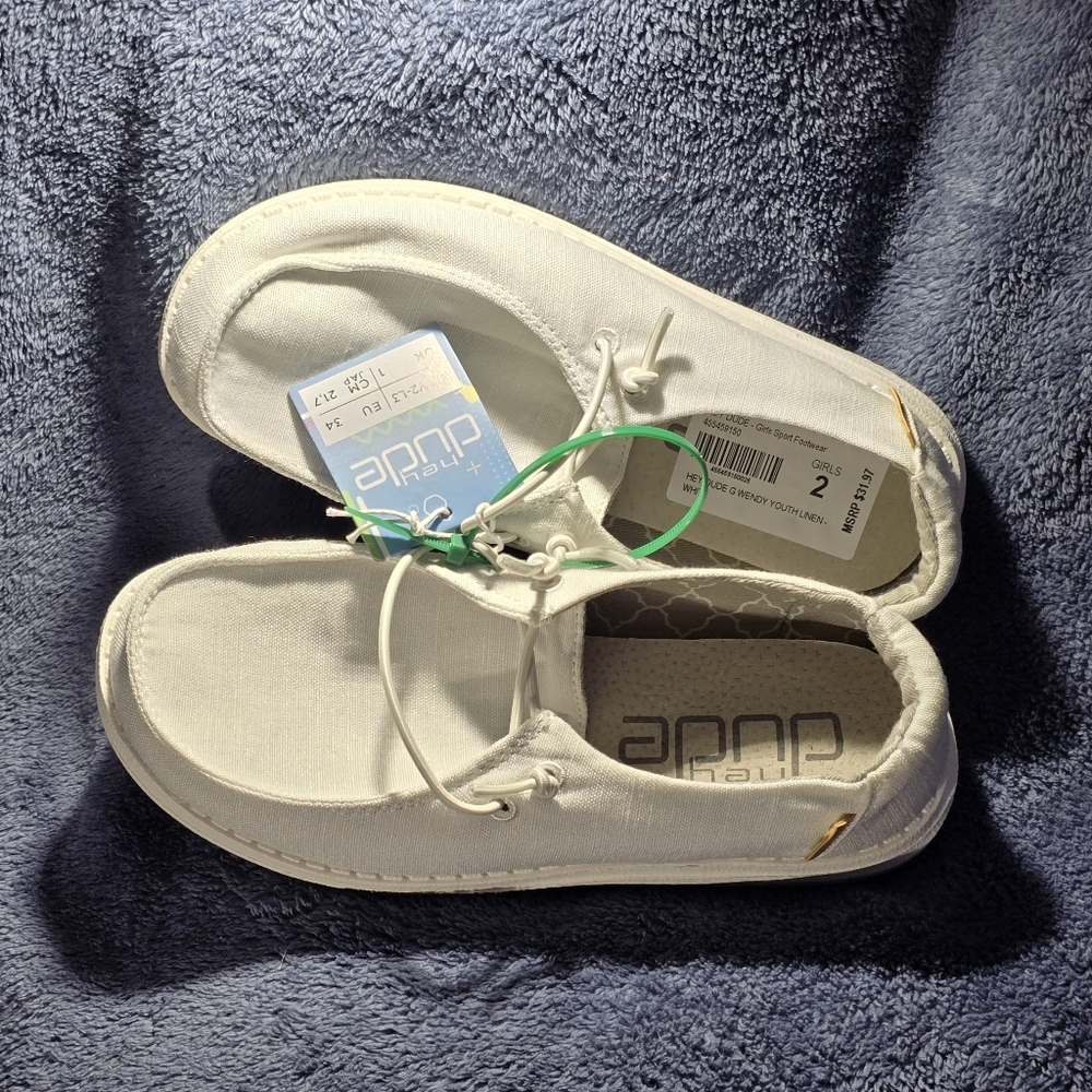 Hey Dude Girls Wendy slip-on sz 2